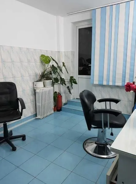 Vand apartament cu 4 camere - Imaginea 12