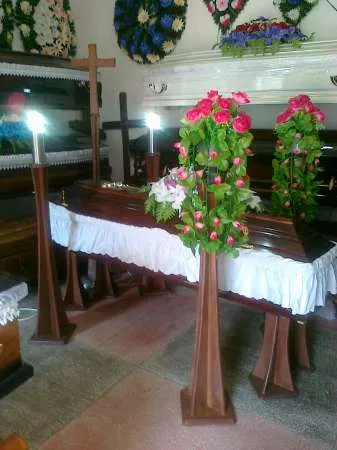 SICRIE-Coroane funerare-Poze  ceramice cruci - Imaginea 2