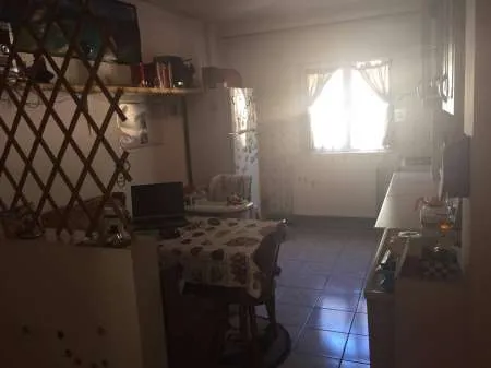 2 Camere Decomandat, 50 mp, Finisat, etaj 3/4, Negociabil - Imaginea 2
