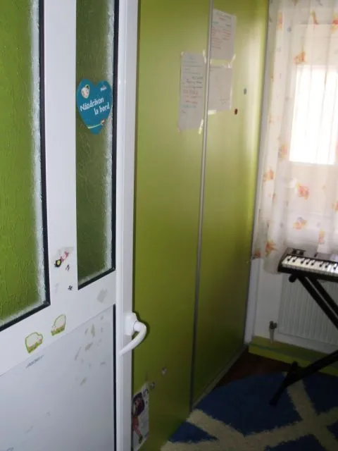 Apartament 3 camere, recompartimentat, foarte spatios, Unirii [ 336] - Imaginea 7