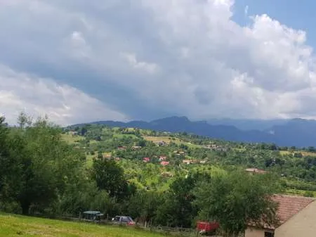Vanzare Teren Sohodol , zona Bran cu priveliste superba, 10 â‚¬ / m2 - Imaginea 1