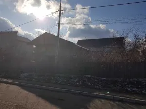 Vand teren cu constructie inceputa