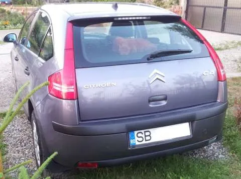Vand Citroen C4 1.6 HDI in stare foarte buna - Imaginea 3