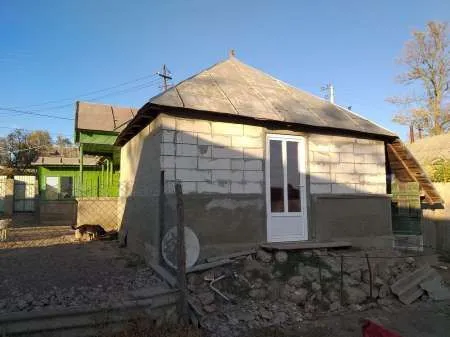 Vand casa Stolniceni - Imaginea 4