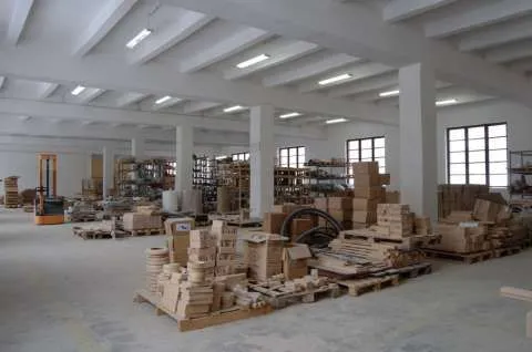 vand sau inchiriez hala industriala cu spatii de birouri - Imaginea 4
