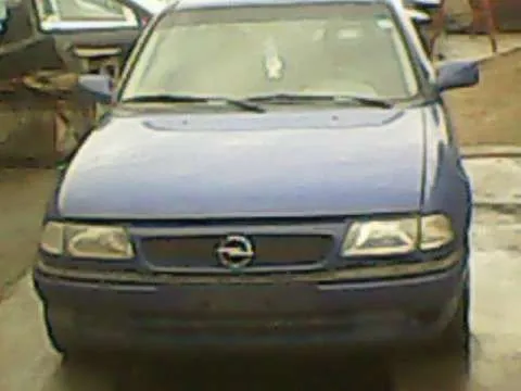 Dezmembrez opel astra. f. an 97 - Imaginea 1