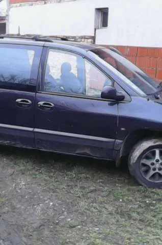 vand chrysler voyager usor avariat - Imaginea 2