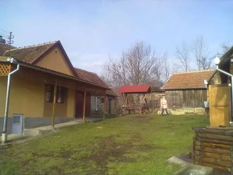 vand casa localitatea nojag 18 km de deva - Imaginea 2