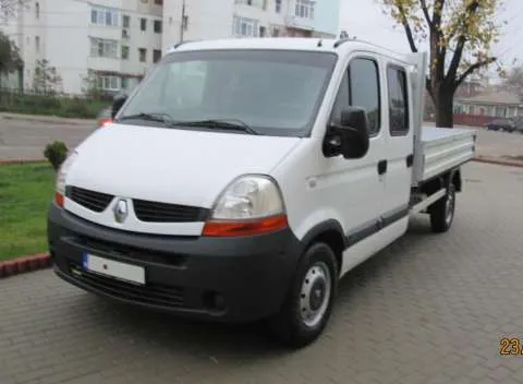 Renault Master 7+1 locuri - Imaginea 1