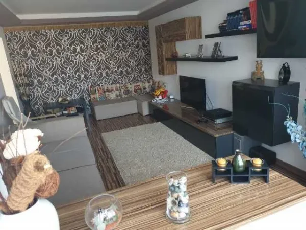 Apartament ultracentral 3 camere - Imaginea 2