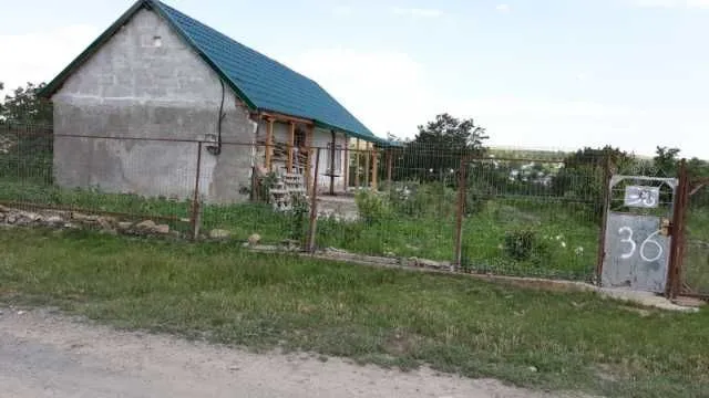 Teren intravilan plus casa. 3000 metri Sat Posta Judet Tulcea - Imaginea 1