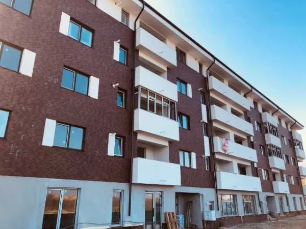 Apartament cu 2 camere de vanzare, pe Str. Sperantei . - Imaginea 1
