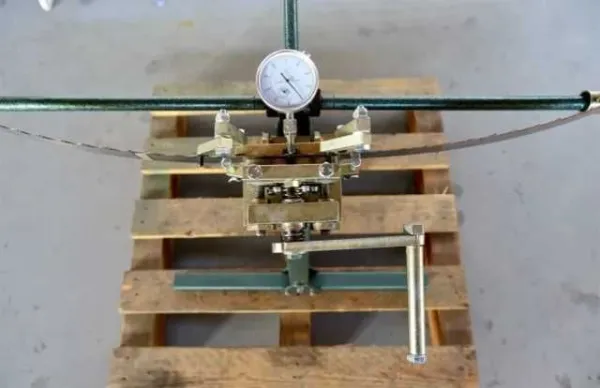 Fierastrau pentru fixarea dintilor ( Sawmill Blade Tooth Setter) Lenker DWS- 2 - Imaginea 3