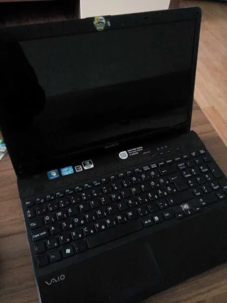 vand laptop Sony Vaio model VPCEH - Imaginea 3