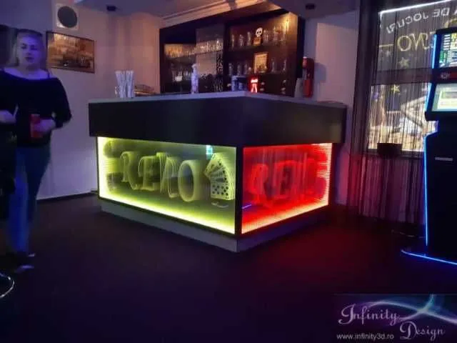 Tablouri, panouri publicitare Infinity 3D, amenajare localuri - Imaginea 3
