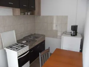 GARSONIERA DE INCHIRIAT COMANESTI