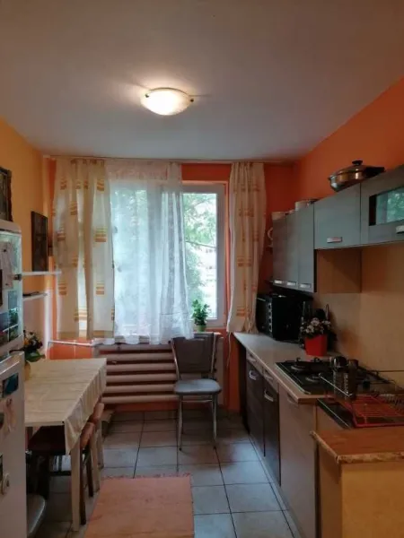 PF vand sau schimb apartament cu 2 camere, tip B,  etaj 1. din 4 ( 1/ 4) , suprafata utila 45 mp, Rogerius, Oradea - Imaginea 2