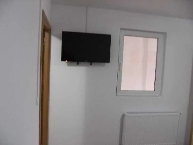GARSONIERA DE INCHIRIAT COMANESTI - Imaginea 7