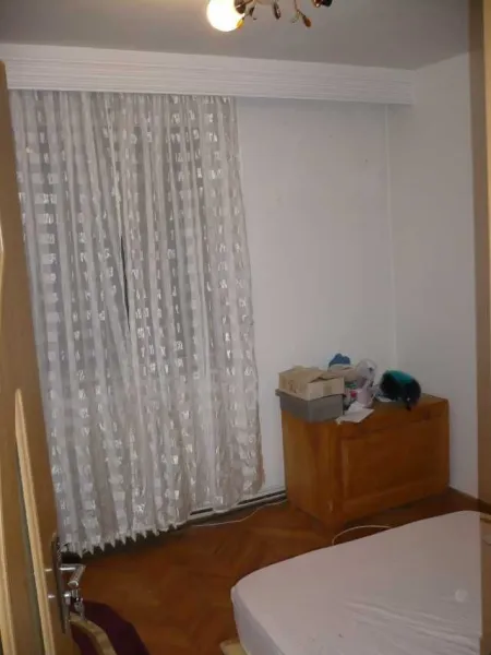 Fara agentii apartament 3 camere centru etaj 1 - Imaginea 3