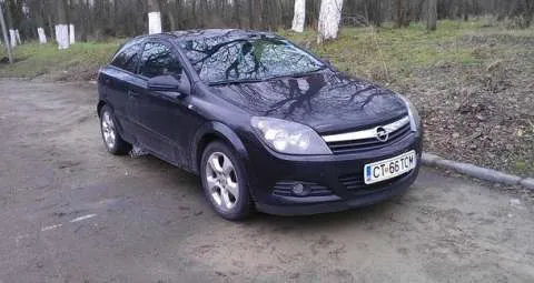 Opel Astra GTC - Imaginea 1