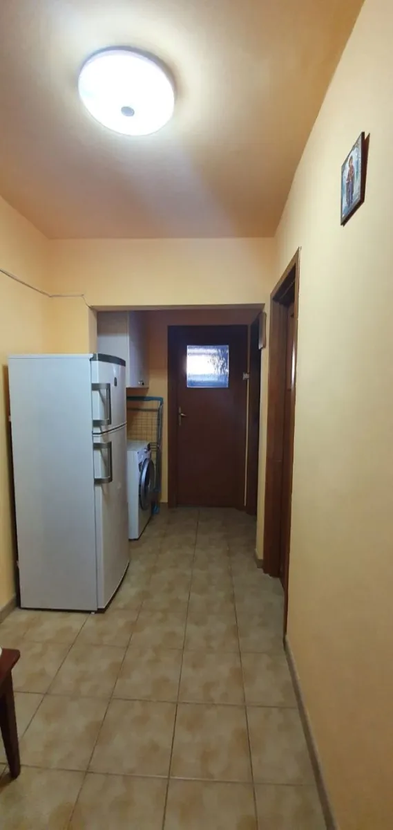 Apartament de inchiriat la mare - Imaginea 1