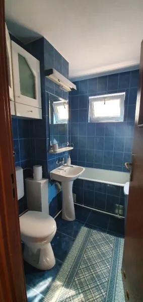 Apartament de inchiriat la mare - Imaginea 6