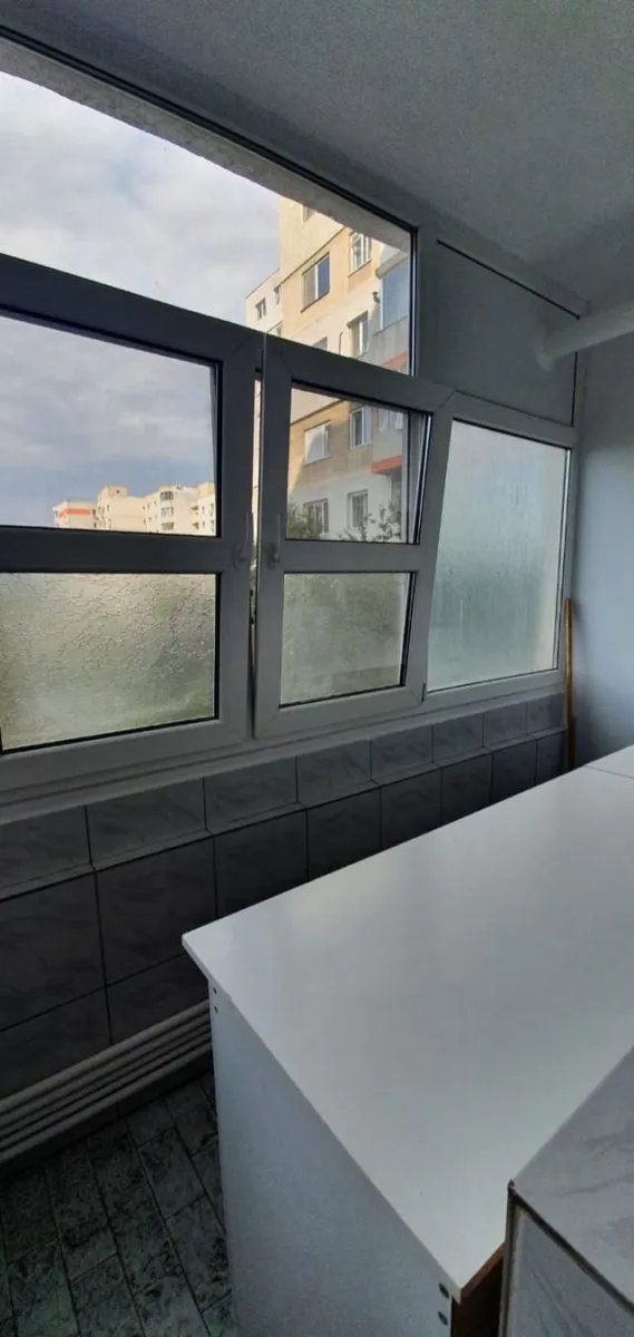 Apartament de inchiriat la mare - Imaginea 8