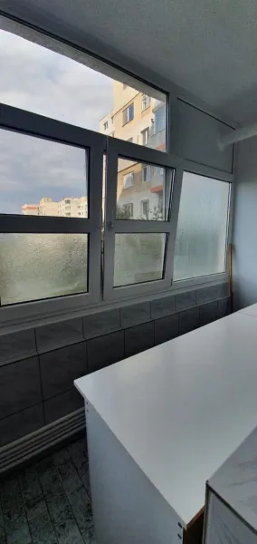 Apartament de inchiriat la mare - Imaginea 8