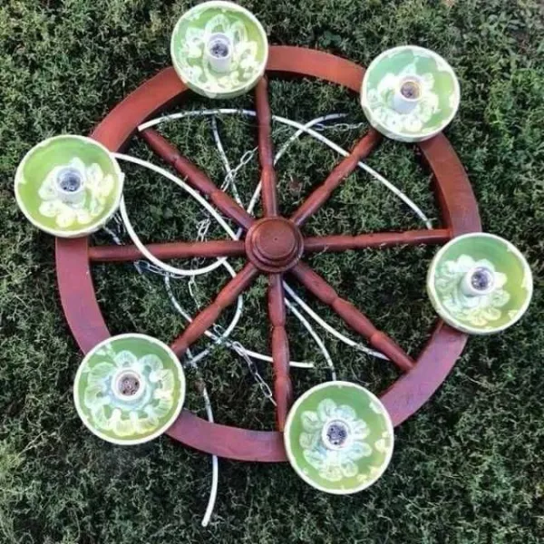 Lustra rustica din lemn - Imaginea 1