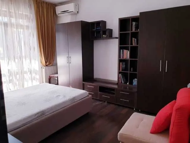 Apartament 2 camere, etaj 2/ 4, confort lux, zona Fundeni, usor accesibil - Imaginea 3
