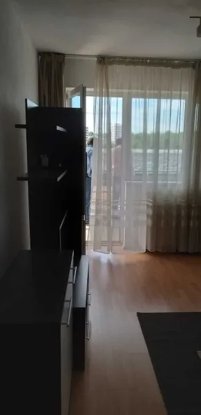Proprietar, Ap 2 cam, 61 m2, Rin Grand Hotel, parcare, balcon, decomandat, et. 1 - Imaginea 3