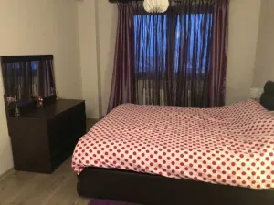 Inchiriez apartament