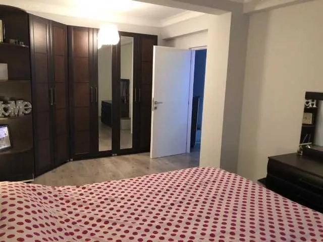 Inchiriez apartament - Imaginea 3