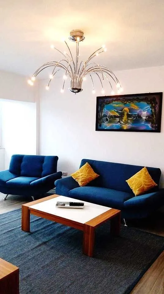 Proprietar vand apartament ultracentral statiunea Calimanesti - Imaginea 3