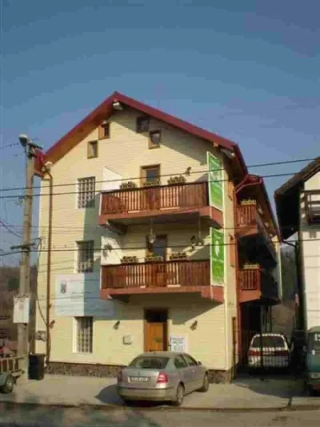 Moieciu de Jos, inchiriere pensiune - locatie de gestiune Brasov - Imaginea 3