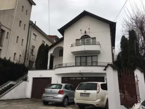 Dau in chirie pensiune pe Str Padurii