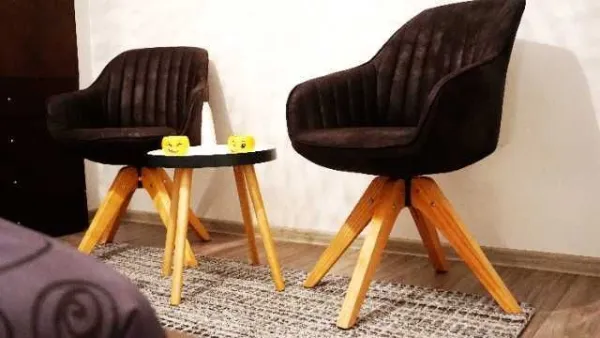 Proprietar vand apartament ultracentral statiunea Calimanesti - Imaginea 6