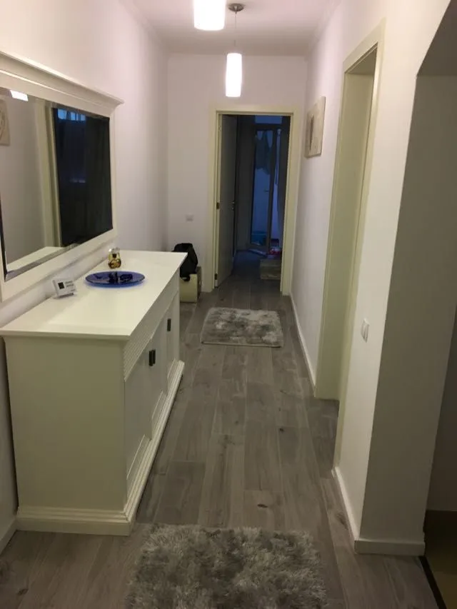 Apartament elegant - Imaginea 1