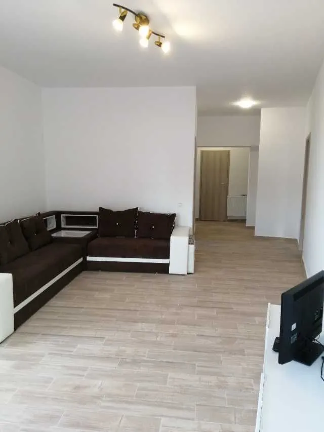 Inchiriez apartament 3 camere pt. 2 studente/ studenti - Imaginea 5