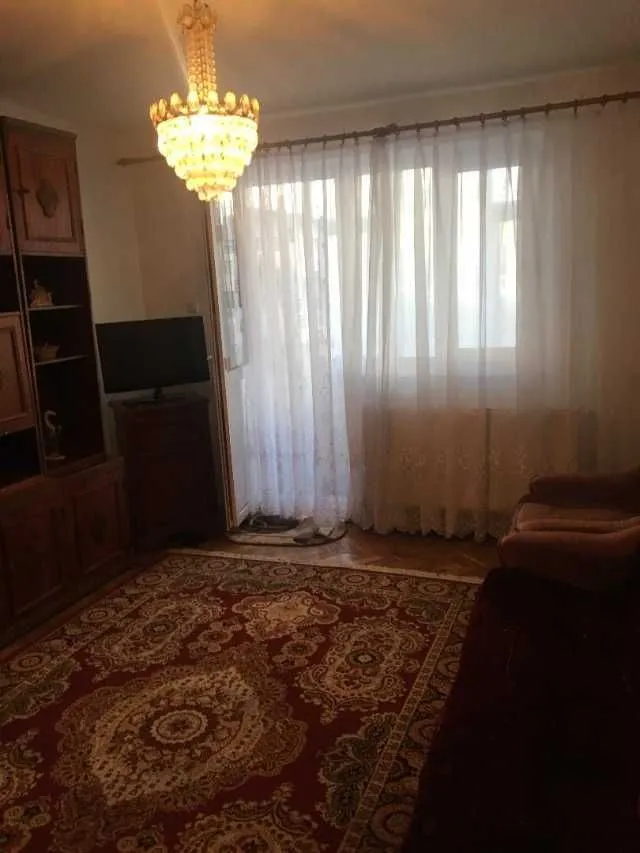De inchiriat convenabi zona Minisat Apartament 3 Camere - Imaginea 2