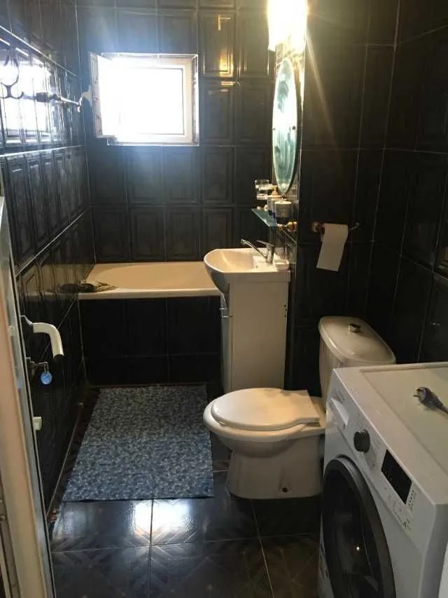 De inchiriat convenabi zona Minisat Apartament 3 Camere - Imaginea 5