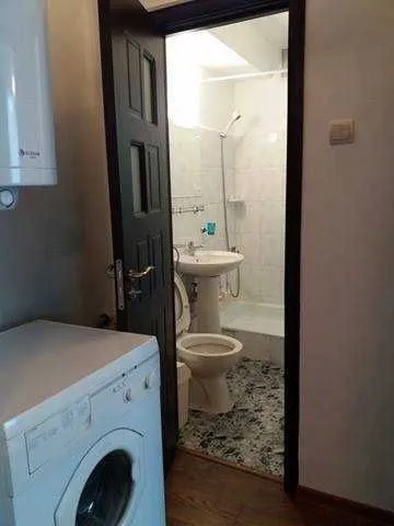 inchiriez apartament 2 cam - Imaginea 1