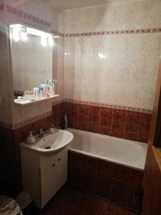 Proprietar vand apartament 3 camere parter  Brasov - Imaginea 7