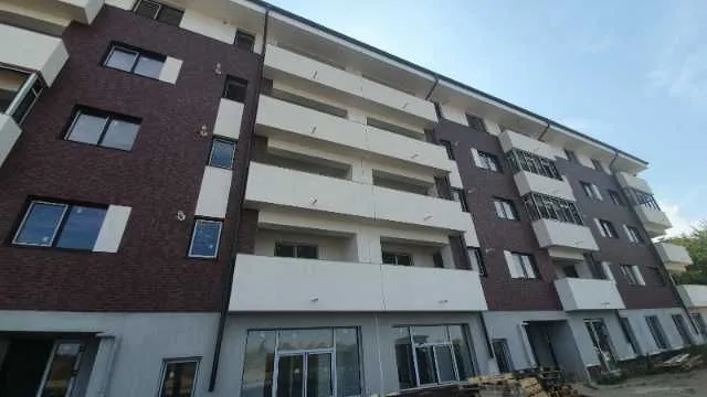 Garsoniera demisol inalt, 30 mp, pe Str. Sperantei, langa padurea Rosu - Imaginea 1