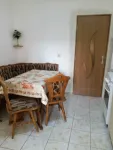inchiriere apartament 3 camere Brasov strada De Mijloc nr. 150 - Miniatura 2