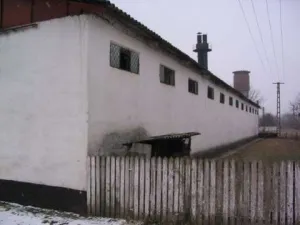 Vand depozite, hale, birouri, teren intravilan