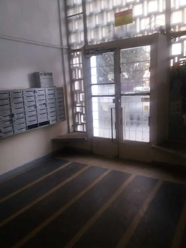 GARA DE NORD VINDEM AP 2 CAMERE ETAJ 5/ 9 CASH - Imaginea 2