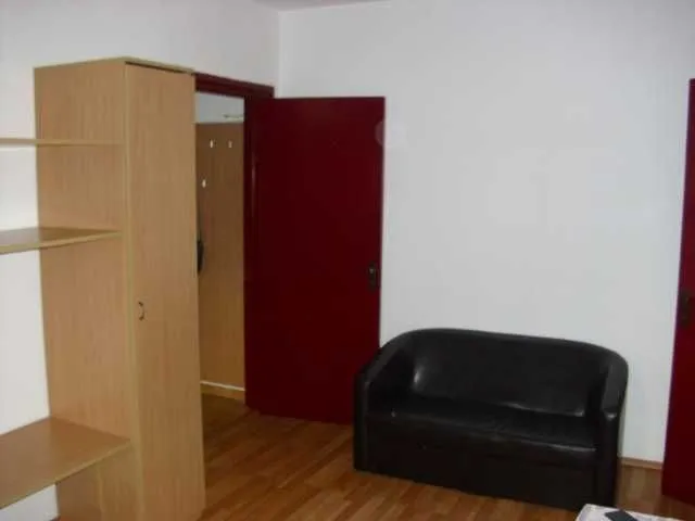 Inchiriez apartament 3 camere Drumul Taberei langa Auchan - Imaginea 2