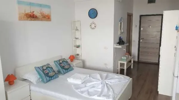 Meryloo Studio – garsoniera chirie regim hotelier Constanta, 190 lei/ noapte, la 2, 5 km de Mamaia - Imaginea 1