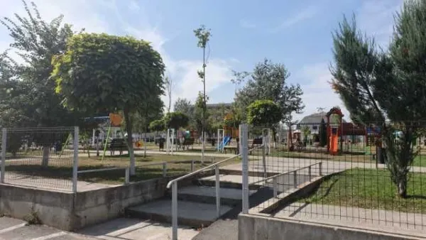 Apartament cu 3 camere de vanzare, demisol, pe Str. Sperantei langa Lacul Morii - Imaginea 5